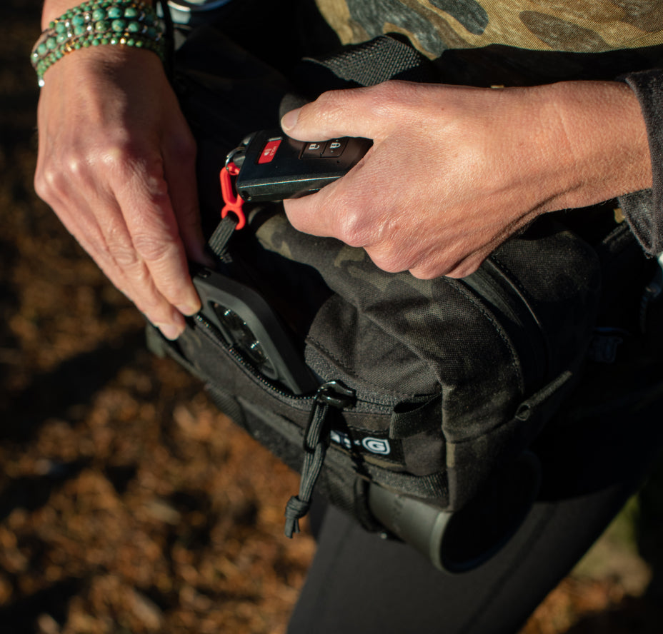 Key clip in front pocket