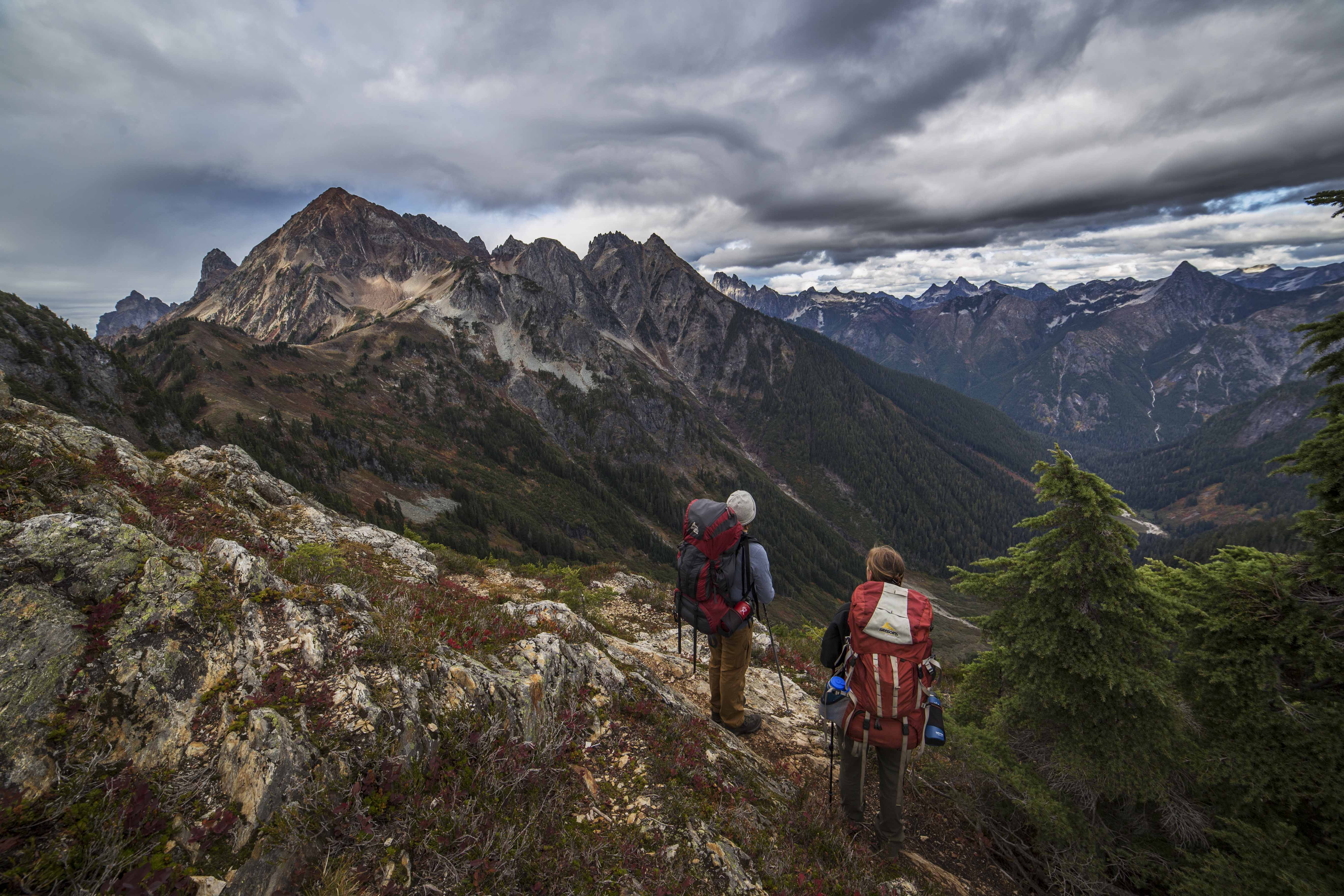 An image of a mountain range
